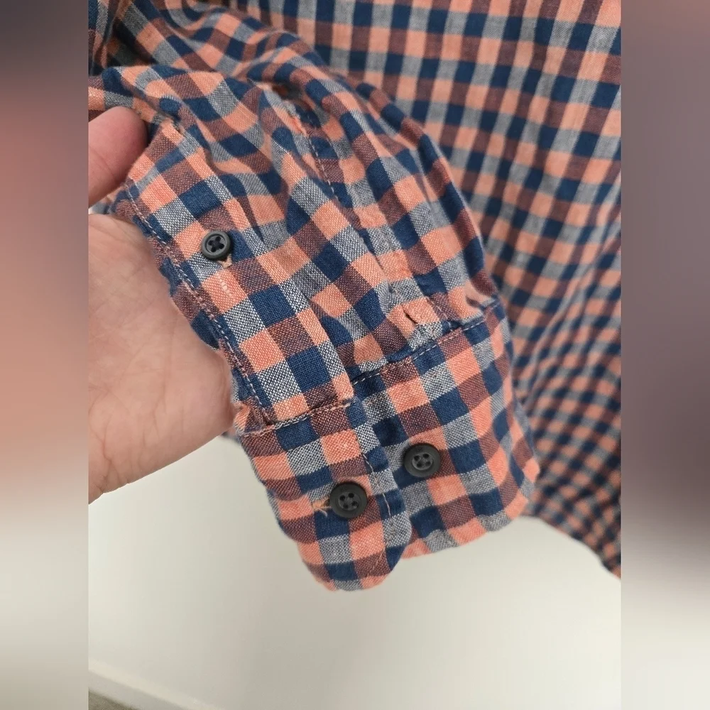 Banana Republic Camden Fit Linen Blue and Pink Checkered Shirt | M